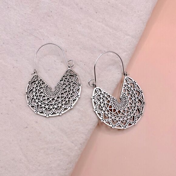 5 for $25 SILVER COLOR  EARNINGS - Picture 2 of 8